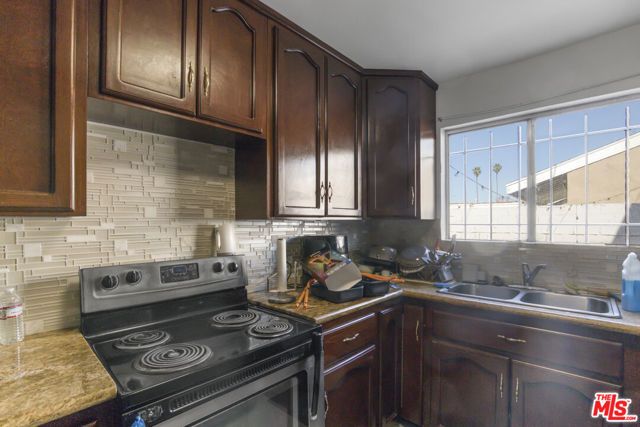 5447 Blackwelder Street, Los Angeles, CA 90016