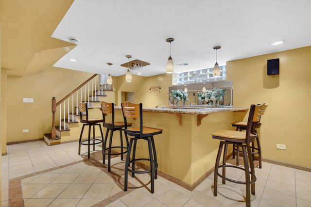 16827 GLEN OAKS Drive, Country Club Hills, IL 60478