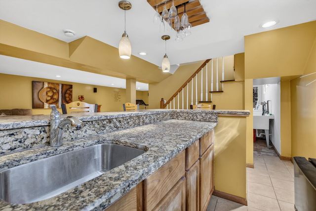 16827 GLEN OAKS Drive, Country Club Hills, IL 60478