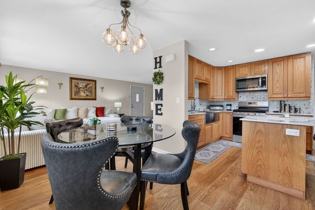 16827 GLEN OAKS Drive, Country Club Hills, IL 60478