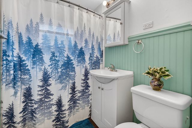 16827 GLEN OAKS Drive, Country Club Hills, IL 60478