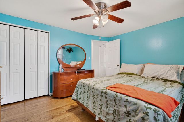 16827 GLEN OAKS Drive, Country Club Hills, IL 60478