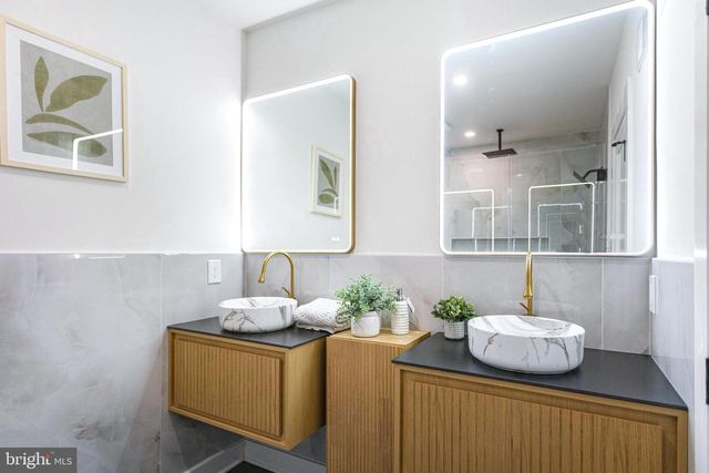 1213 KENNEDY ST NW, Washington, DC 20011