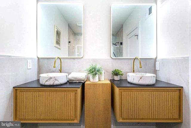 1213 KENNEDY ST NW, Washington, DC 20011