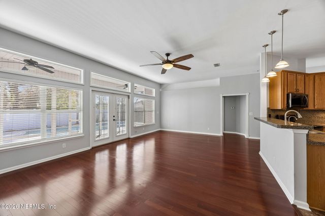 2203 CAVALRY Boulevard, Jacksonville, FL 32246