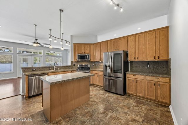 2203 CAVALRY Boulevard, Jacksonville, FL 32246