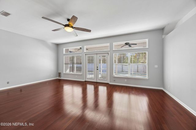 2203 CAVALRY Boulevard, Jacksonville, FL 32246