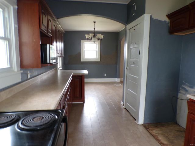 107 DEWEY Street, Monticello, IN 47960