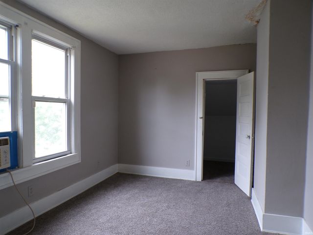 107 DEWEY Street, Monticello, IN 47960