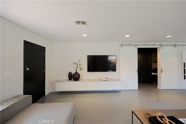 11049 Blix Street, Toluca Lake, CA 91602