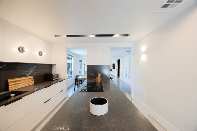 11049 Blix Street, Toluca Lake, CA 91602