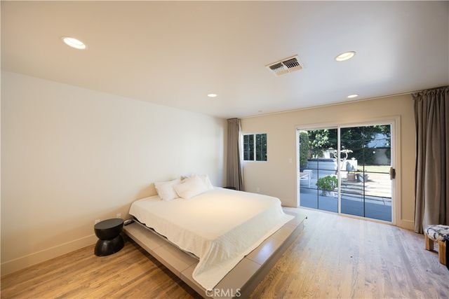 11049 Blix Street, Toluca Lake, CA 91602