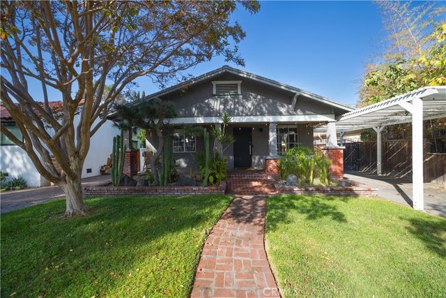 11049 Blix Street, Toluca Lake, CA 91602