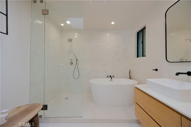 11049 Blix Street, Toluca Lake, CA 91602