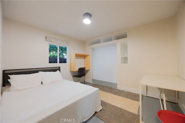 11049 Blix Street, Toluca Lake, CA 91602