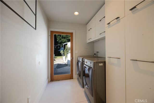 11049 Blix Street, Toluca Lake, CA 91602