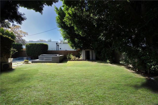 11049 Blix Street, Toluca Lake, CA 91602