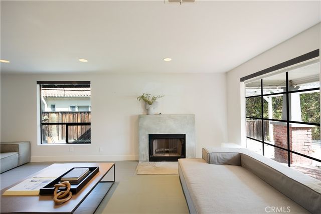 11049 Blix Street, Toluca Lake, CA 91602