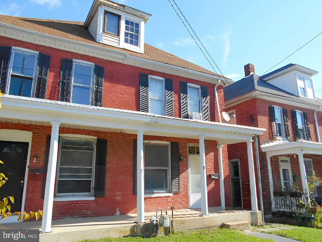 19 N QUEEN ST, Shippensburg, PA 17257