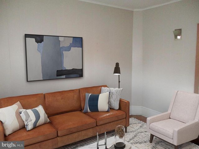 19 N QUEEN ST, Shippensburg, PA 17257