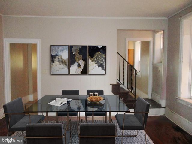 19 N QUEEN ST, Shippensburg, PA 17257