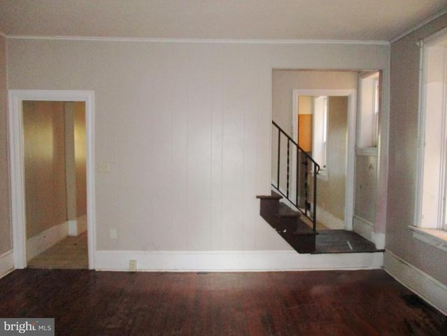 19 N QUEEN ST, Shippensburg, PA 17257