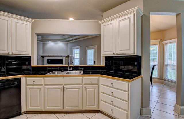 76 Woodridge Drive, Little Rock, AR 72204