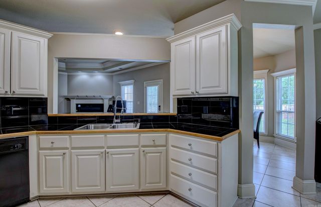 76 Woodridge Drive, Little Rock, AR 72204