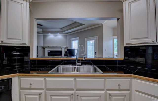 76 Woodridge Drive, Little Rock, AR 72204