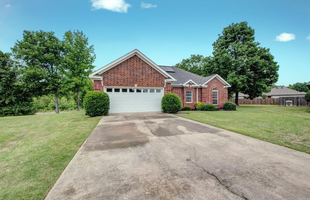 76 Woodridge Drive, Little Rock, AR 72204