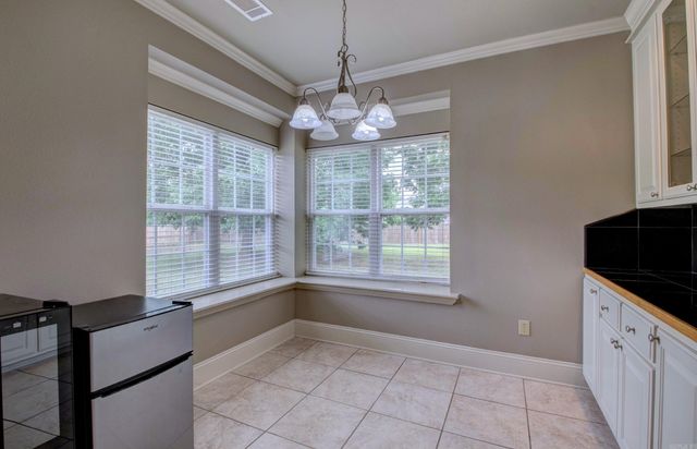 76 Woodridge Drive, Little Rock, AR 72204