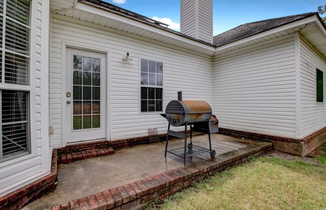 76 Woodridge Drive, Little Rock, AR 72204