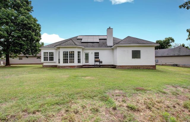 76 Woodridge Drive, Little Rock, AR 72204