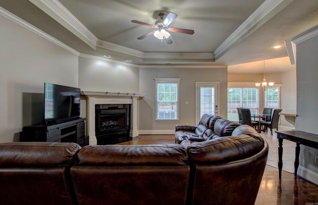 76 Woodridge Drive, Little Rock, AR 72204