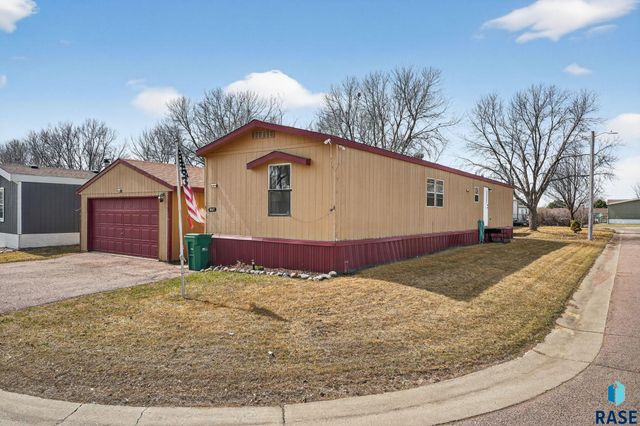 607 Bobwhite Pl Place, Sioux Falls, SD 57107