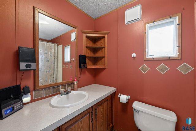 607 Bobwhite Pl Place, Sioux Falls, SD 57107