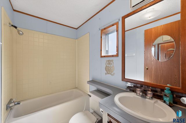 607 Bobwhite Pl Place, Sioux Falls, SD 57107