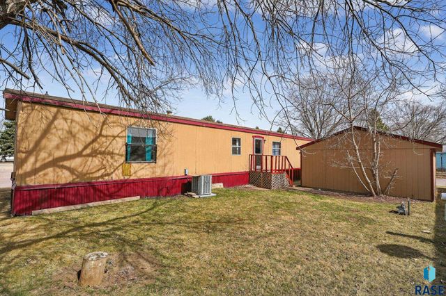 607 Bobwhite Pl Place, Sioux Falls, SD 57107