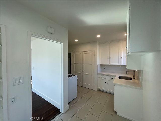 2221 Granada, Long Beach, CA 90815
