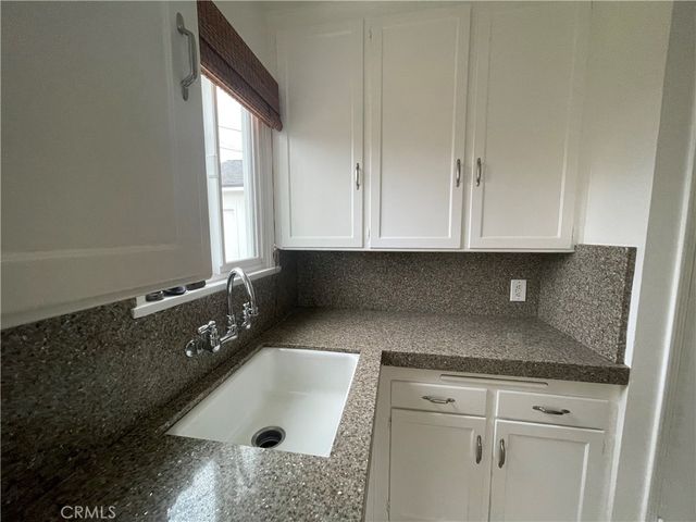 2221 Granada, Long Beach, CA 90815