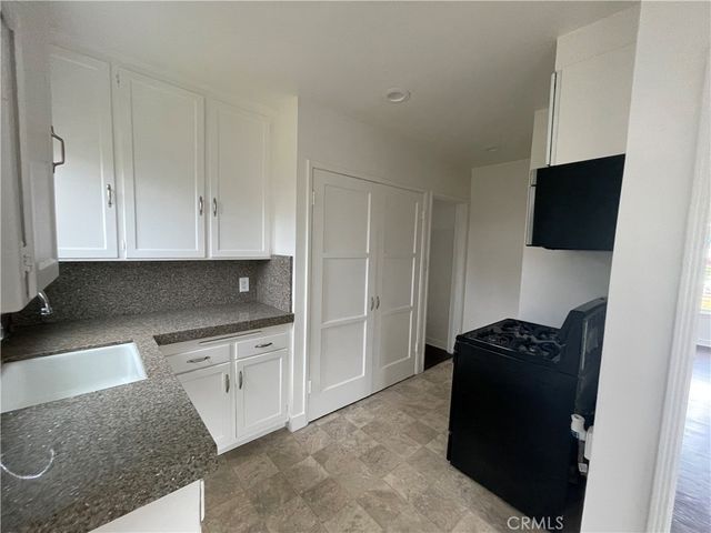 2221 Granada, Long Beach, CA 90815