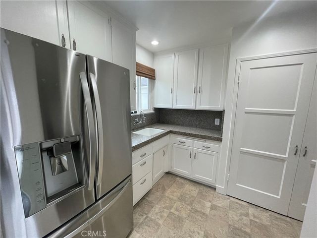 2221 Granada, Long Beach, CA 90815