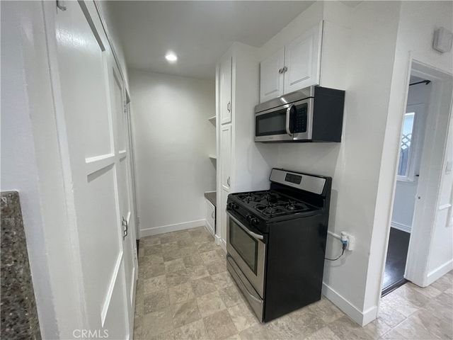 2221 Granada, Long Beach, CA 90815