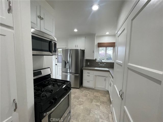 2221 Granada, Long Beach, CA 90815