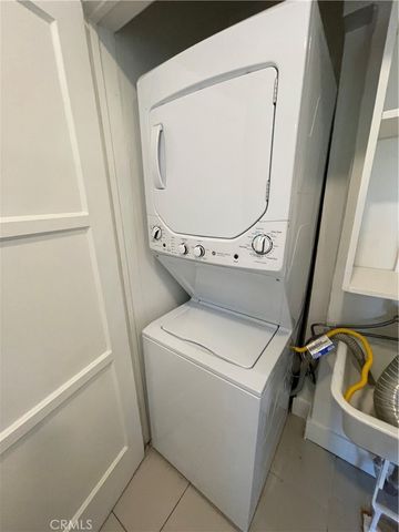 2221 Granada, Long Beach, CA 90815