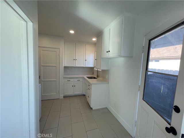 2221 Granada, Long Beach, CA 90815