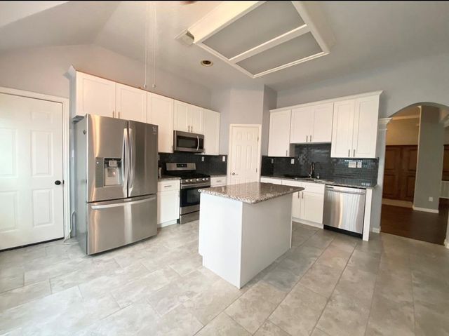 18011 Pelican Way Road, Houston, TX 77084