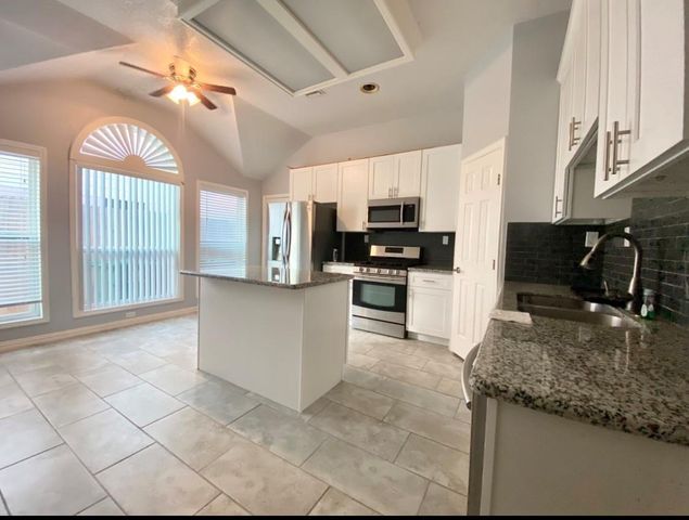 18011 Pelican Way Road, Houston, TX 77084