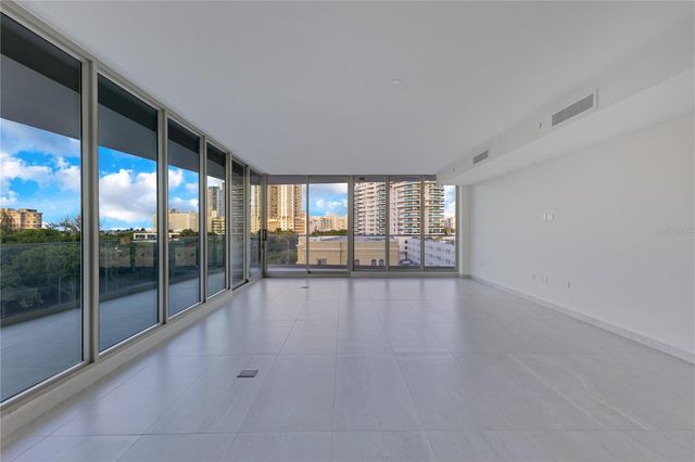 540 AVE DE LA CONSTITUCIÓN 502, San Juan, PR 00901