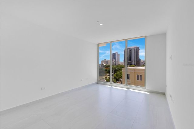 540 AVE DE LA CONSTITUCIÓN 502, San Juan, PR 00901